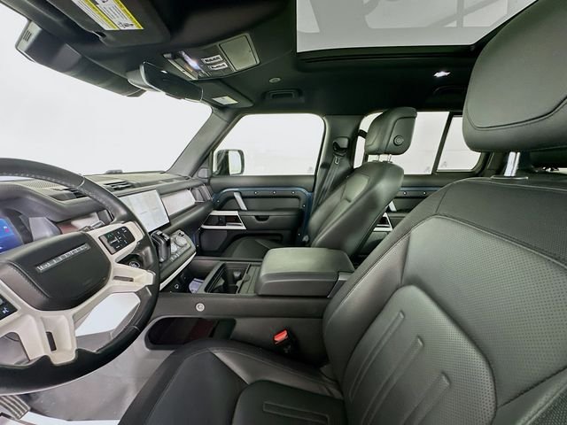 Used 2022  Land Rover X-Dynamic HSE image 21