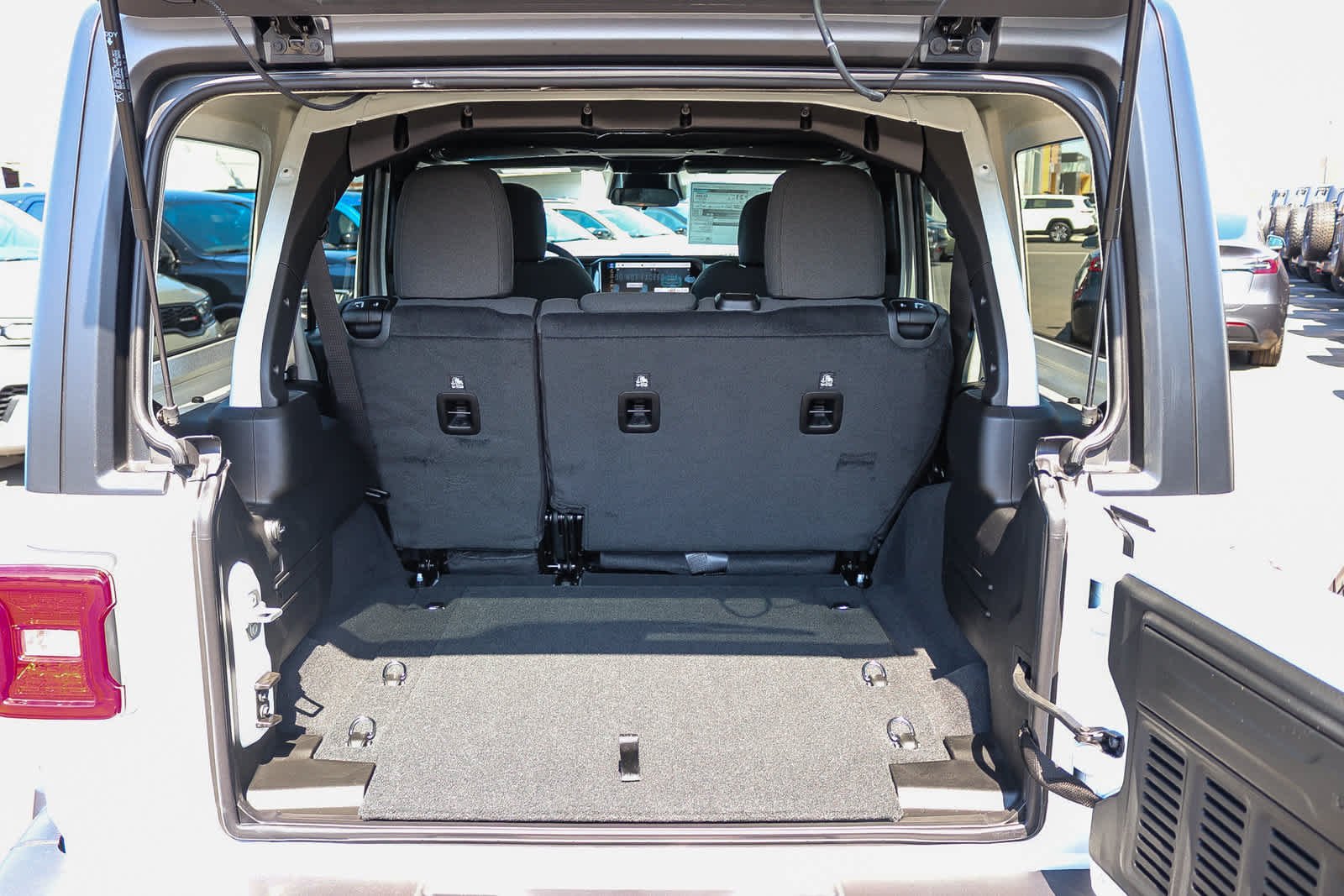 New 2027 Bright White Clear-Coat Paint Jeep Sport S image 12