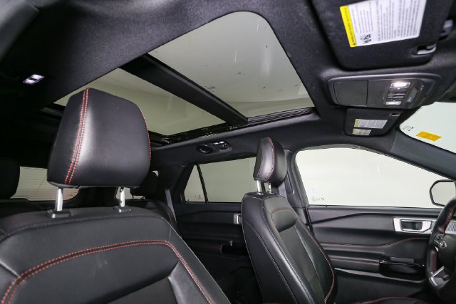 Used 2023 Black Ford ST-Line image 18
