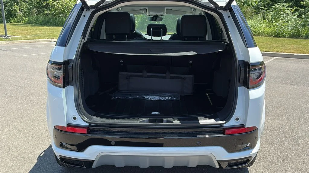 Certified Used 2025 White Land Rover S image 25