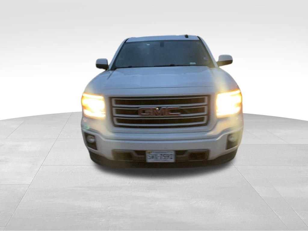 Used 2015 White GMC Base image 5