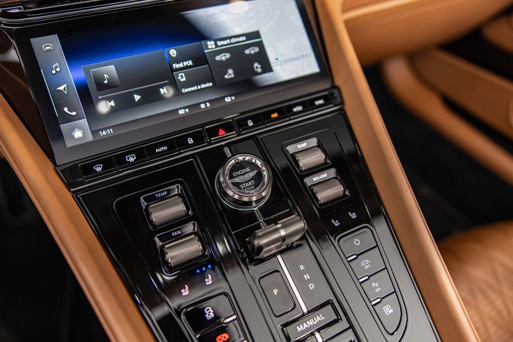 Used 2025 Green Aston Martin Volante image 27