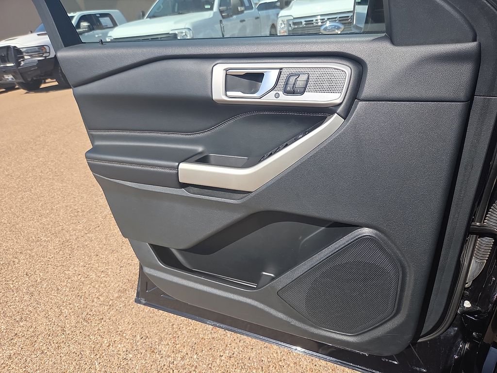 Used 2023 Agate Black Metallic Ford Limited image 20