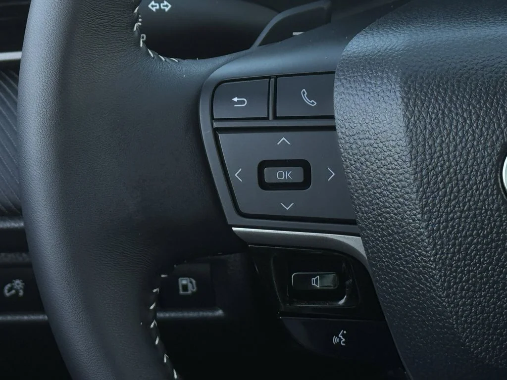 Used 2026 Green Toyota SE image 15