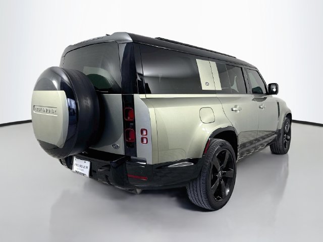 Certified Used 2023 Green Land Rover X-Dynamic SE image 5