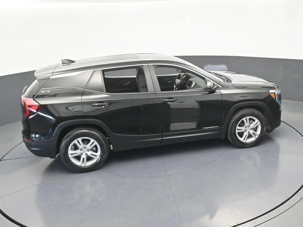 Used 2023 Ebony Twilight Metallic GMC SLE image 48
