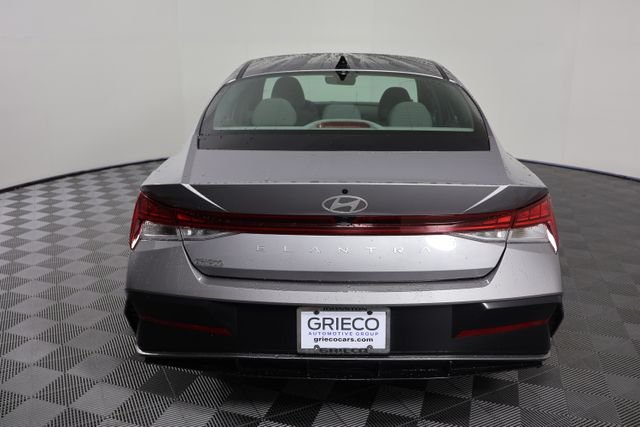 Certified Used 2025 Silver Hyundai SEL Convenience image 7