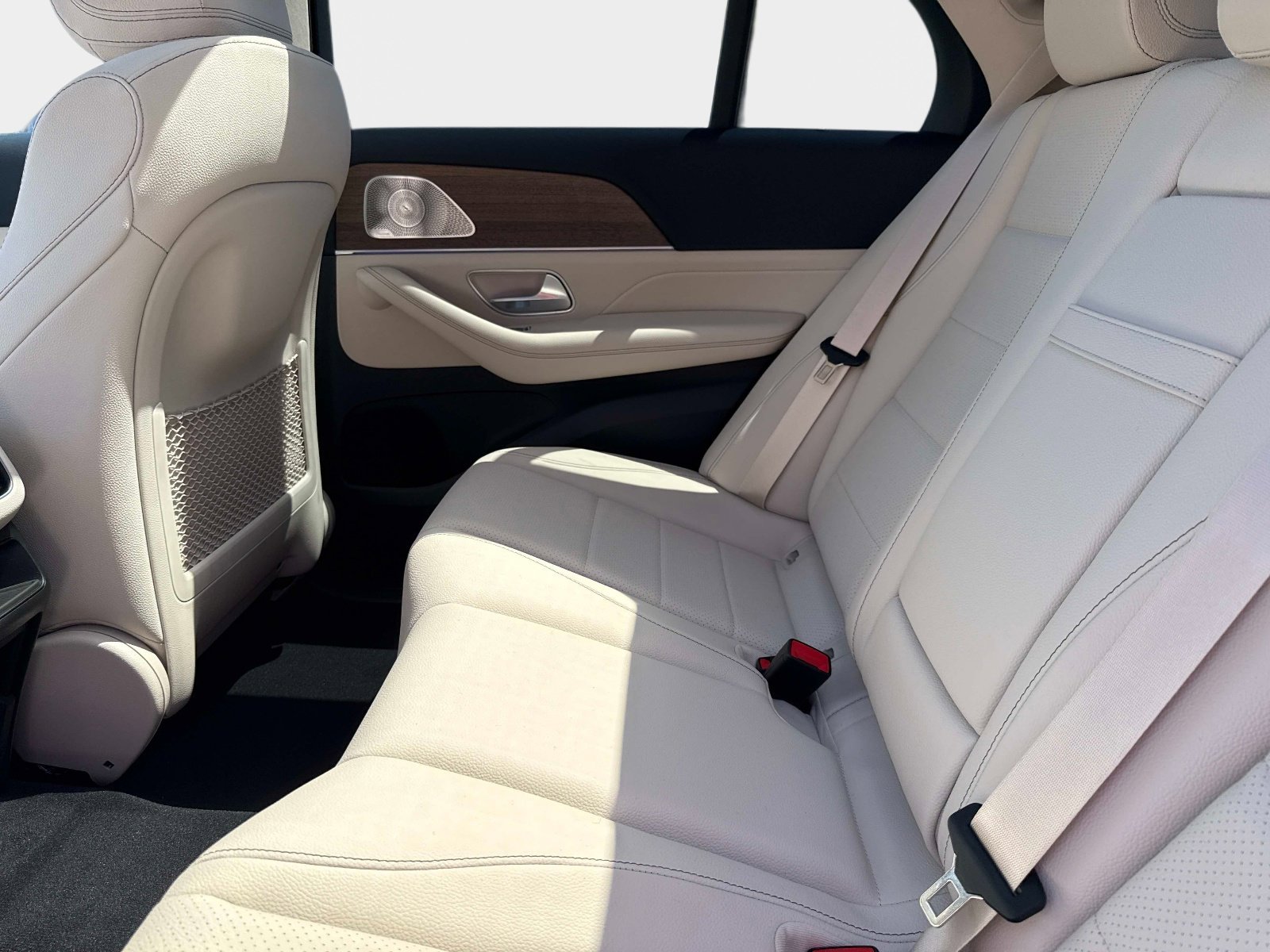 New 2026 Polar White Mercedes-Benz 350 4MATIC® SUV image 13