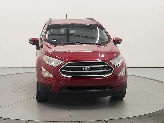 Used 2020 Red Ford SE image 3