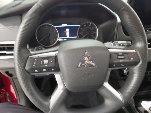 New 2026 Red Mitsubishi ES image 10