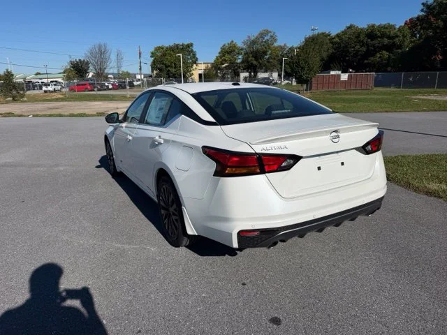 New 2026 Pearl White Nissan 2.5 SV image 10