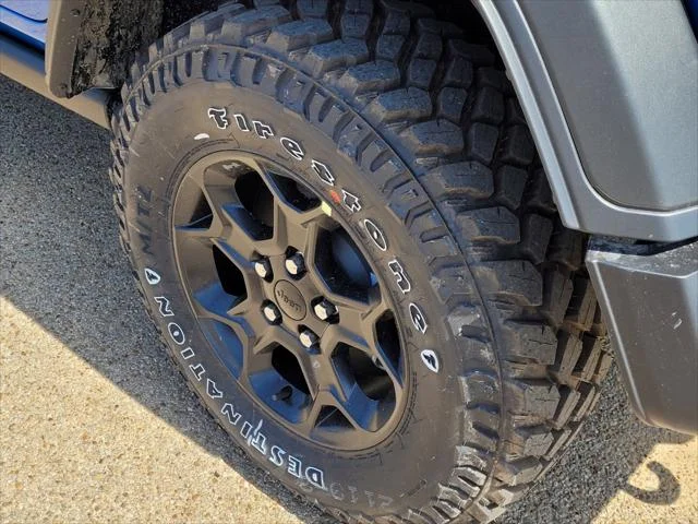 New 2023 Hydro Blue Pearl-Coat Exterior Paint Jeep Willys 4xe image 5
