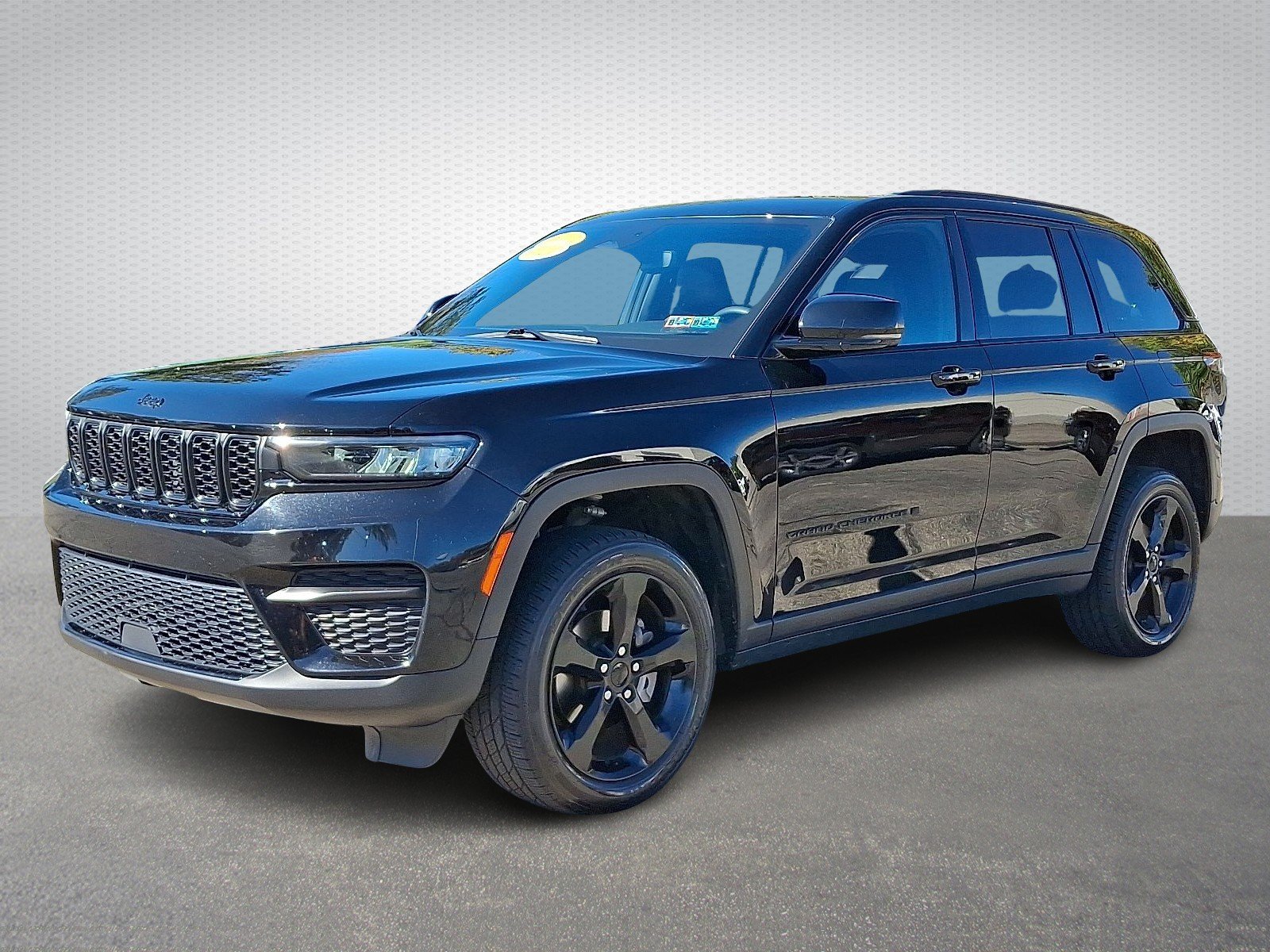 Certified Used 2023 Diamond Black Crystal Pearlcoat - PXJ Jeep Altitude 4x4 image 3