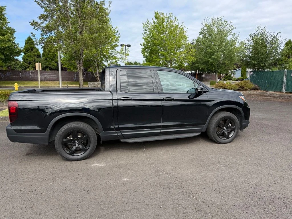 Used 2021 Crystal Black Pearl Honda Black Edition image 9