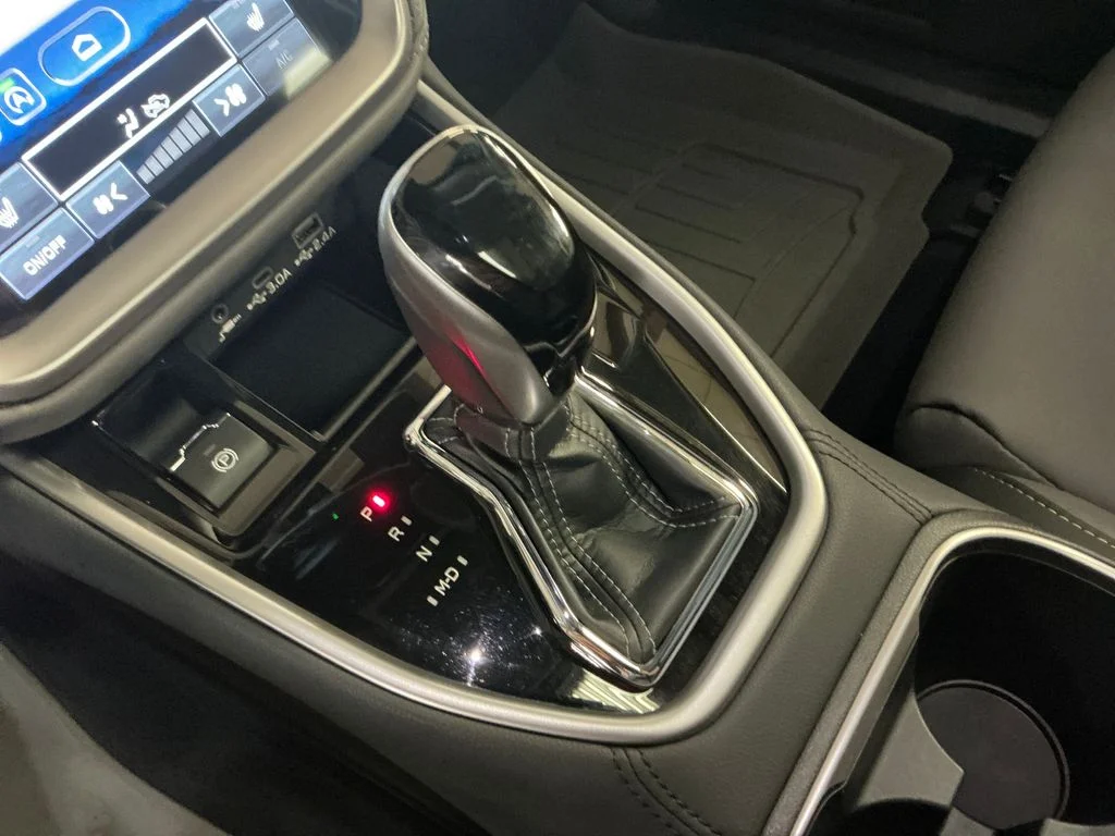 Used 2023 White Subaru Onyx Edition XT image 26