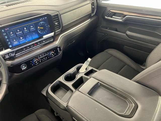 Used 2024 White Chevrolet LT image 32