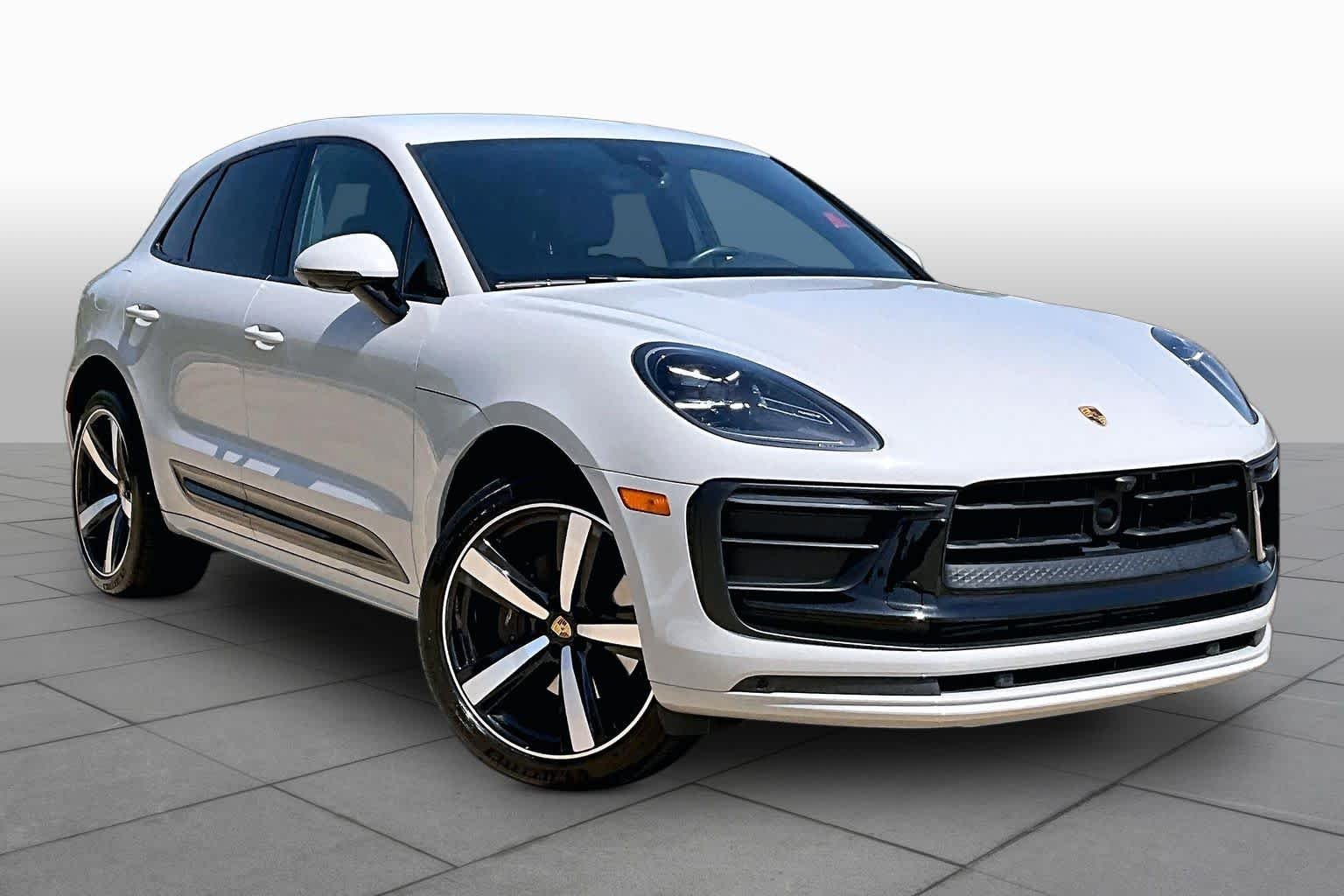 Used 2023 Volcano Grey Metallic Porsche  image 3