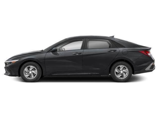 New 2026 White Hyundai SE image 3