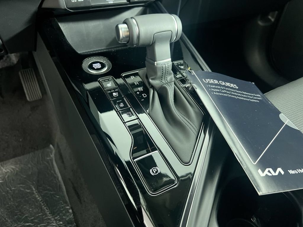 New 2026 Interstellar Gray Kia SX image 24