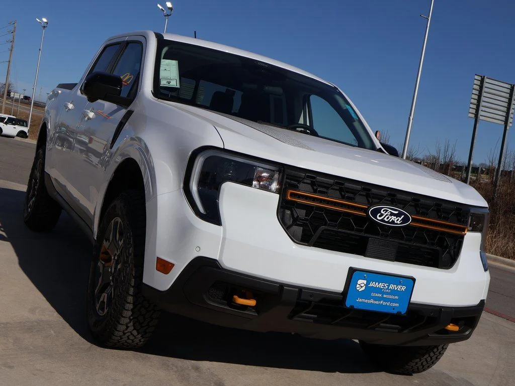 New 2026 Oxford White Ford Tremor® image 6