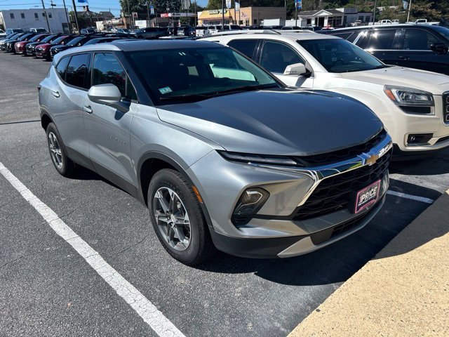 Used 2025 Gray Chevrolet LT image 2