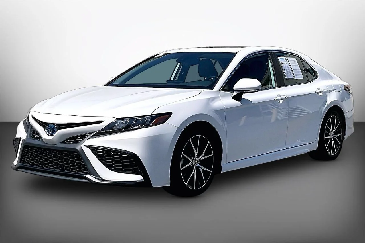 Used 2024 White Toyota SE image 4
