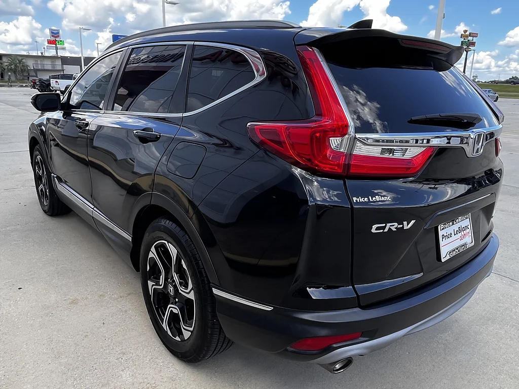 Used 2019 Crystal Black Pearl Honda Touring image 5