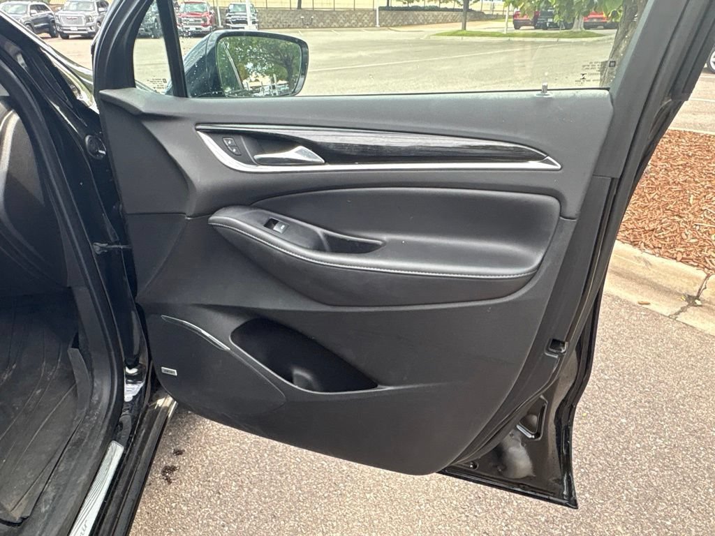 Used 2019 Includes Spectra Gray lower exterior accent color.) Buick Avenir image 25
