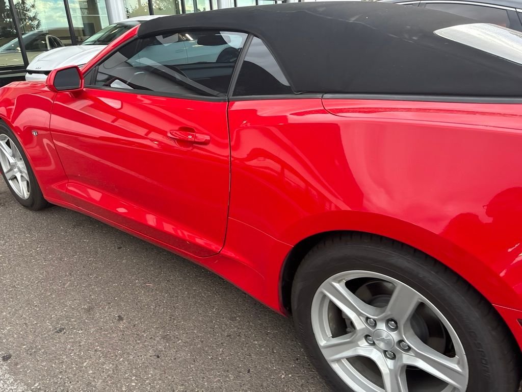 Used 2018 Red Chevrolet 1LT image 18