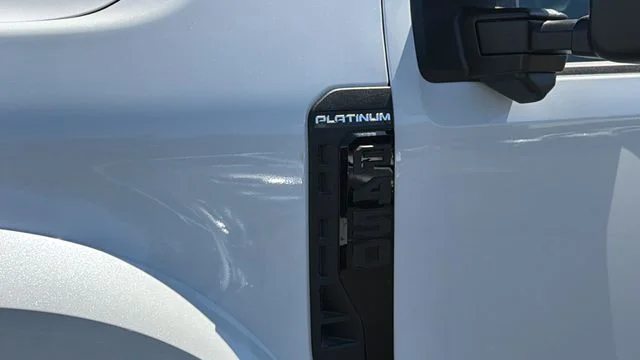 2026 Ford F-450 Super Duty Platinum - Photo 11