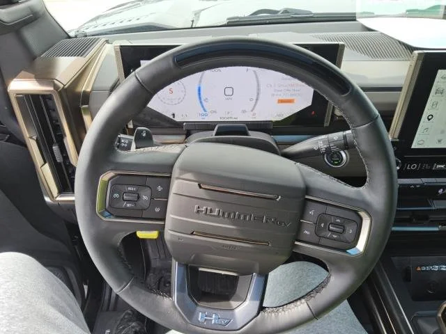 Used 2025 Void Black GMC 2X image 6