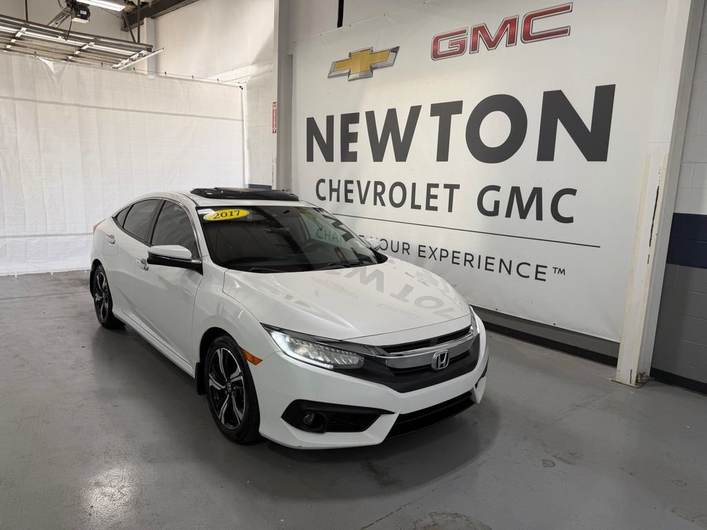 Used 2017 Honda Civic Touring with VIN 19XFC1F90HE029918 for sale in Shelbyville, TN