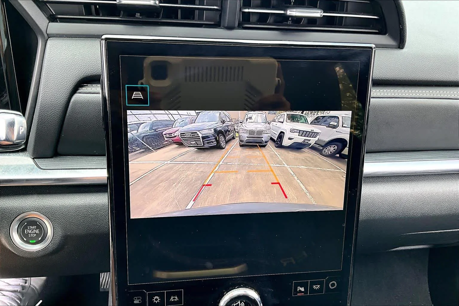 Used 2025 Sterling Metallic GMC FWD Elevation image 25