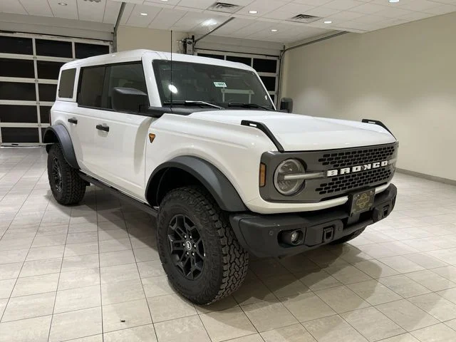 New 2026 Oxford White Ford Badlands® image 36
