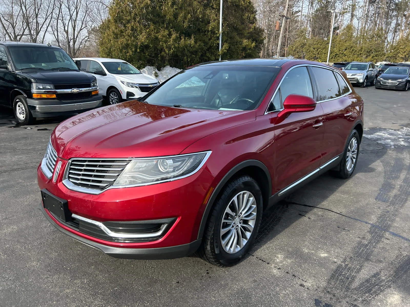 Used 2016 Ruby Red Metallic Tinted Clearcoat Lincoln Select image 7