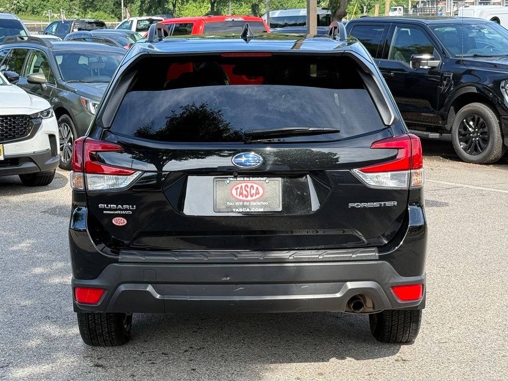 Used 2024 Black Subaru Premium image 9