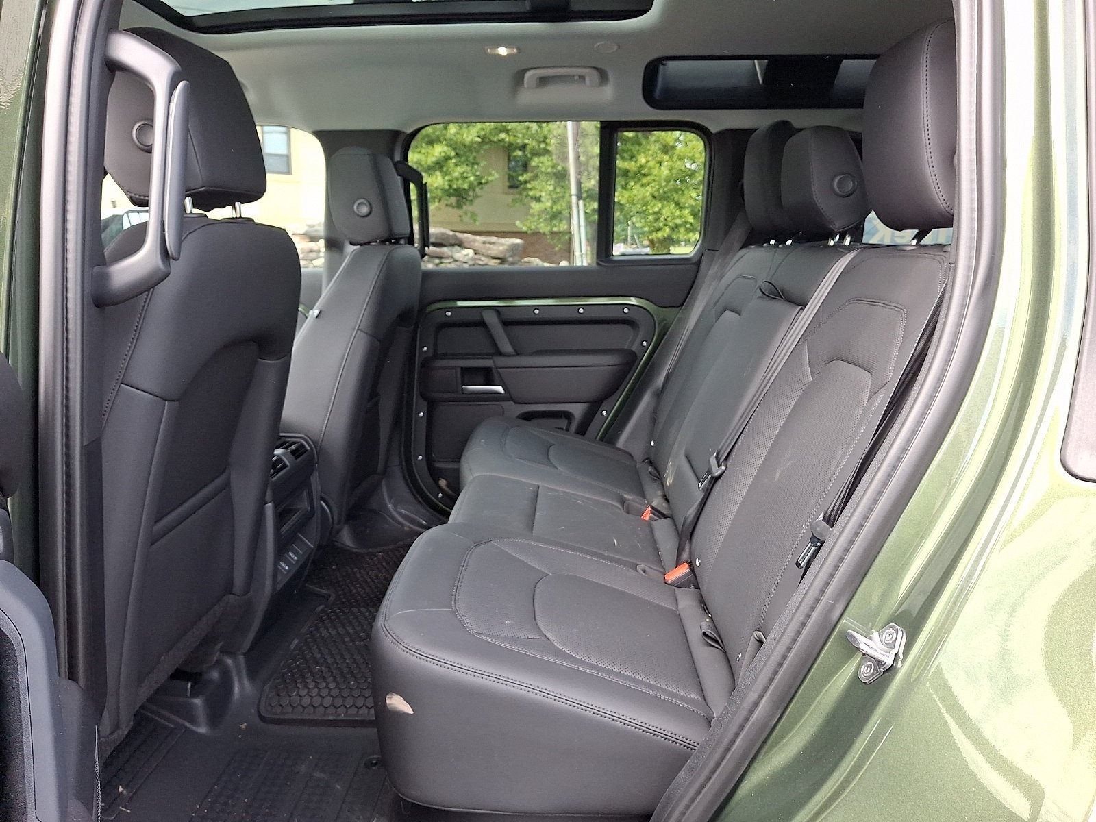 New 2026 Woolstone Green Land Rover  image 7