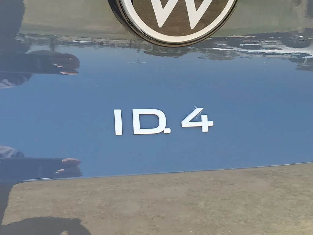 Used 2023  Volkswagen S image 7