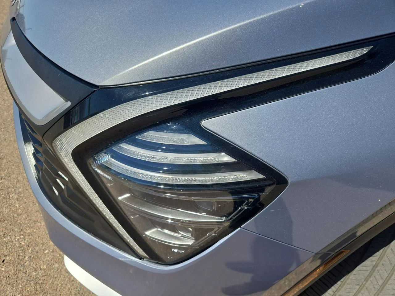 Used 2025 Everlasting Silver Kia LX image 16
