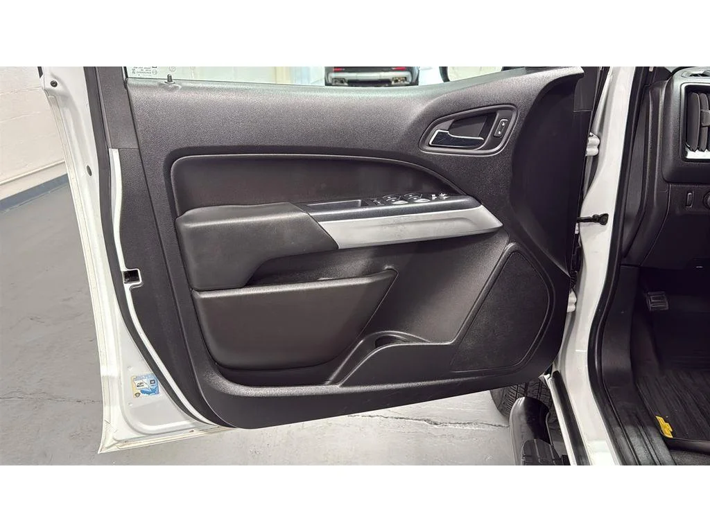 Used 2020 Summit White Chevrolet LT image 14