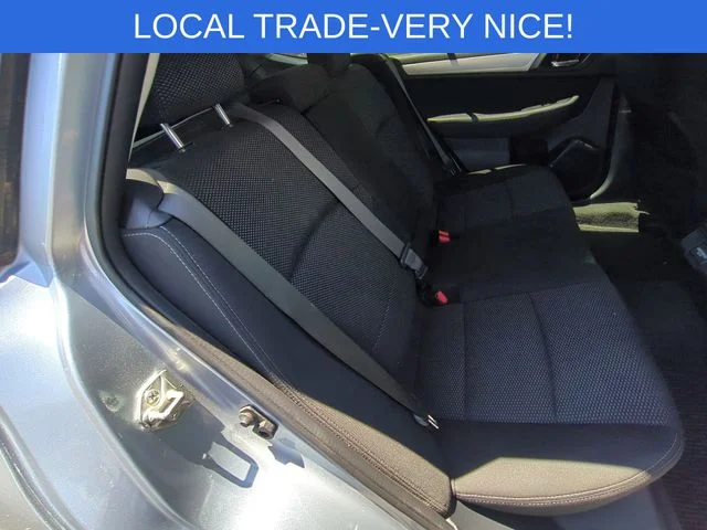 Used 2018 Silver Subaru 2.5i Premium image 33