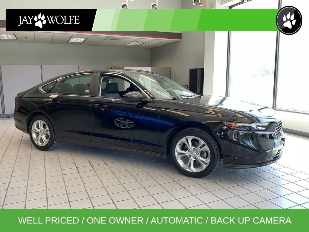 Used 2023  Honda LX image 1