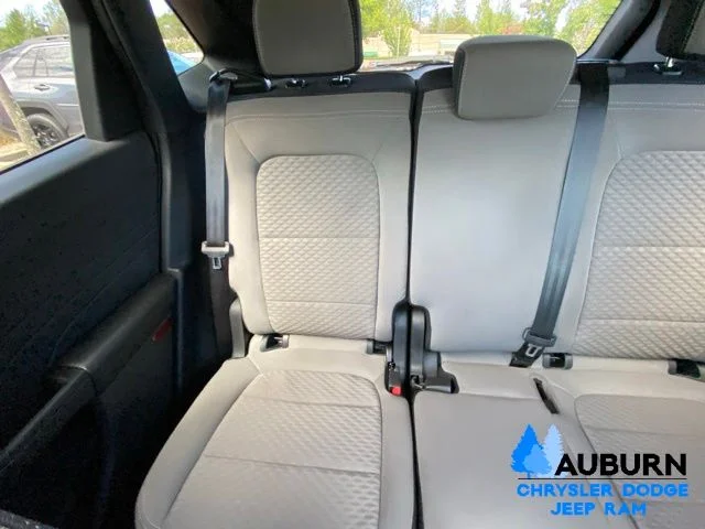Used 2022 White Ford SE image 15