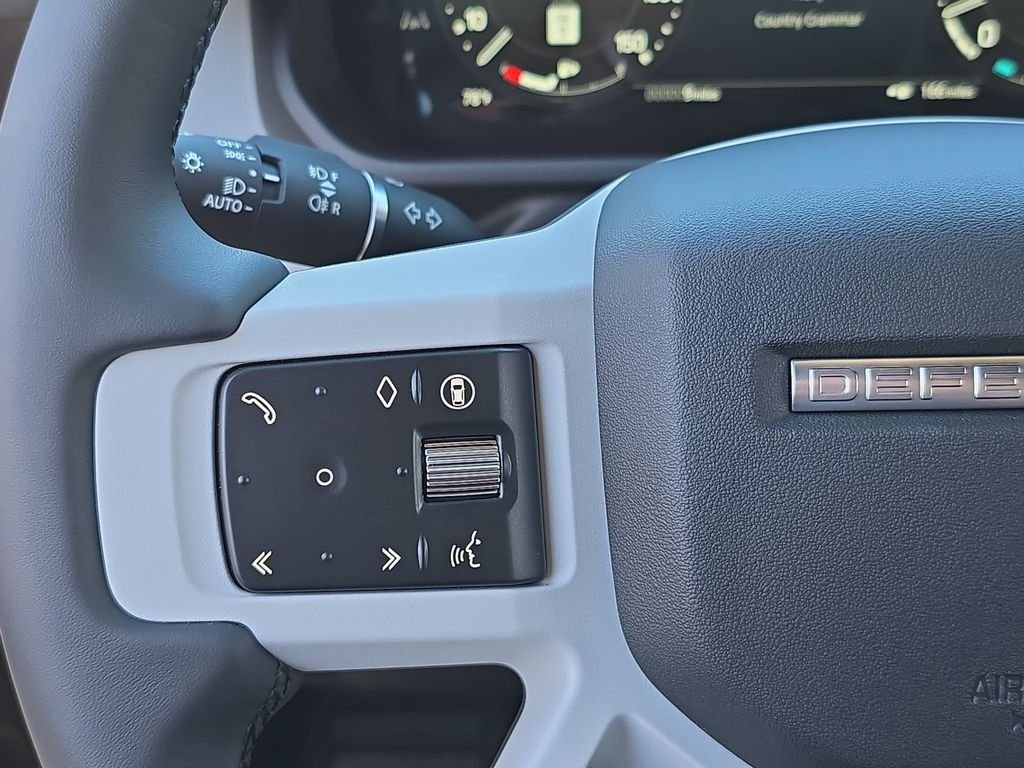 New 2026 Carpathian Grey Land Rover X-Dynamic SE image 17