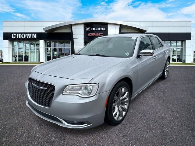 2020 Chrysler 300 Limited's photo