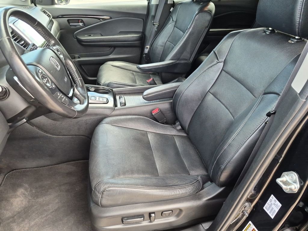 Used 2017  Honda Elite image 16