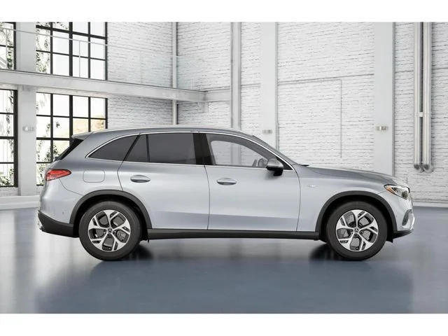 Used 2026 Silver Mercedes-Benz GLC 350e image 2