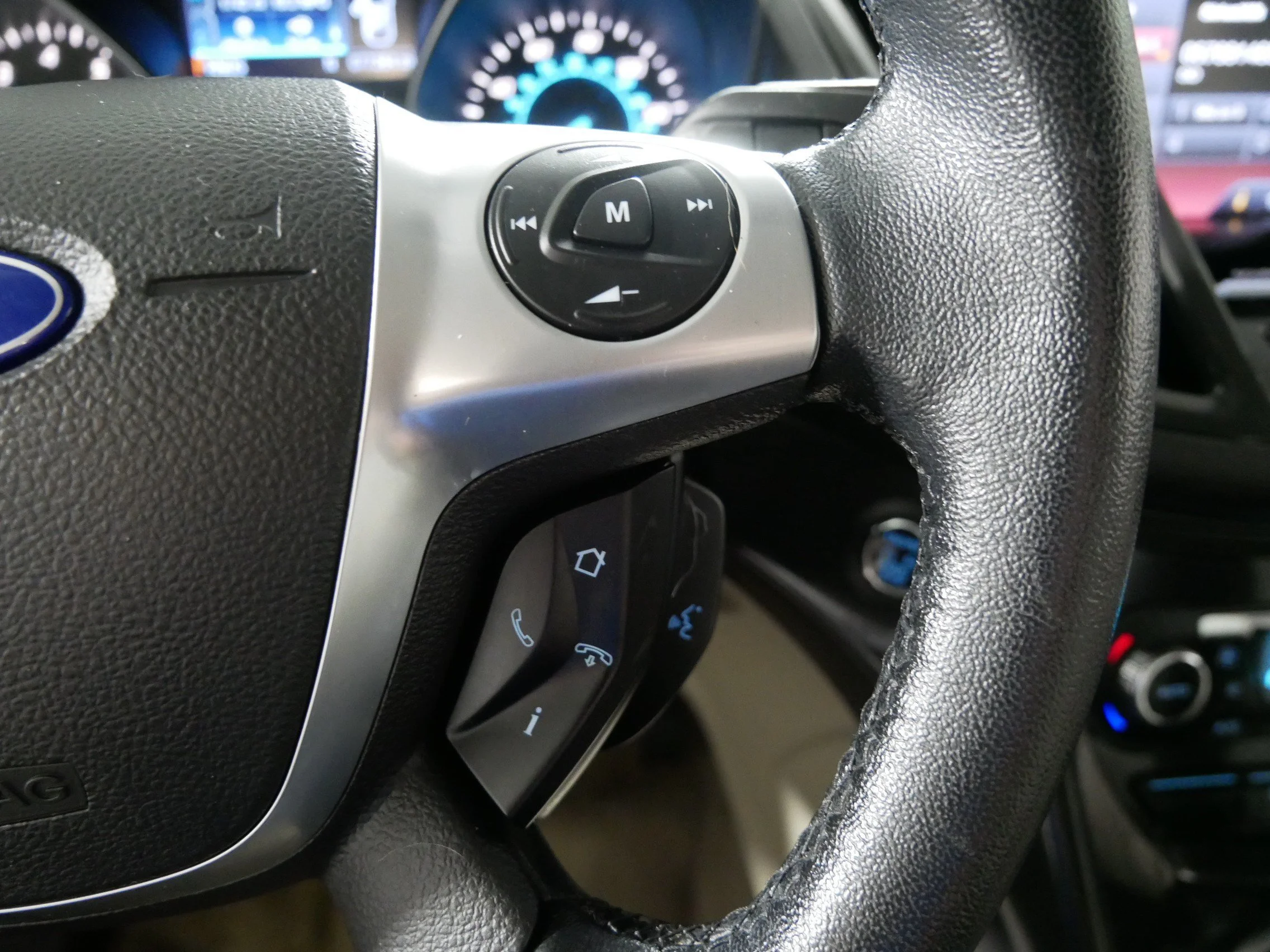 Used 2014 Sunset Ford Titanium image 28
