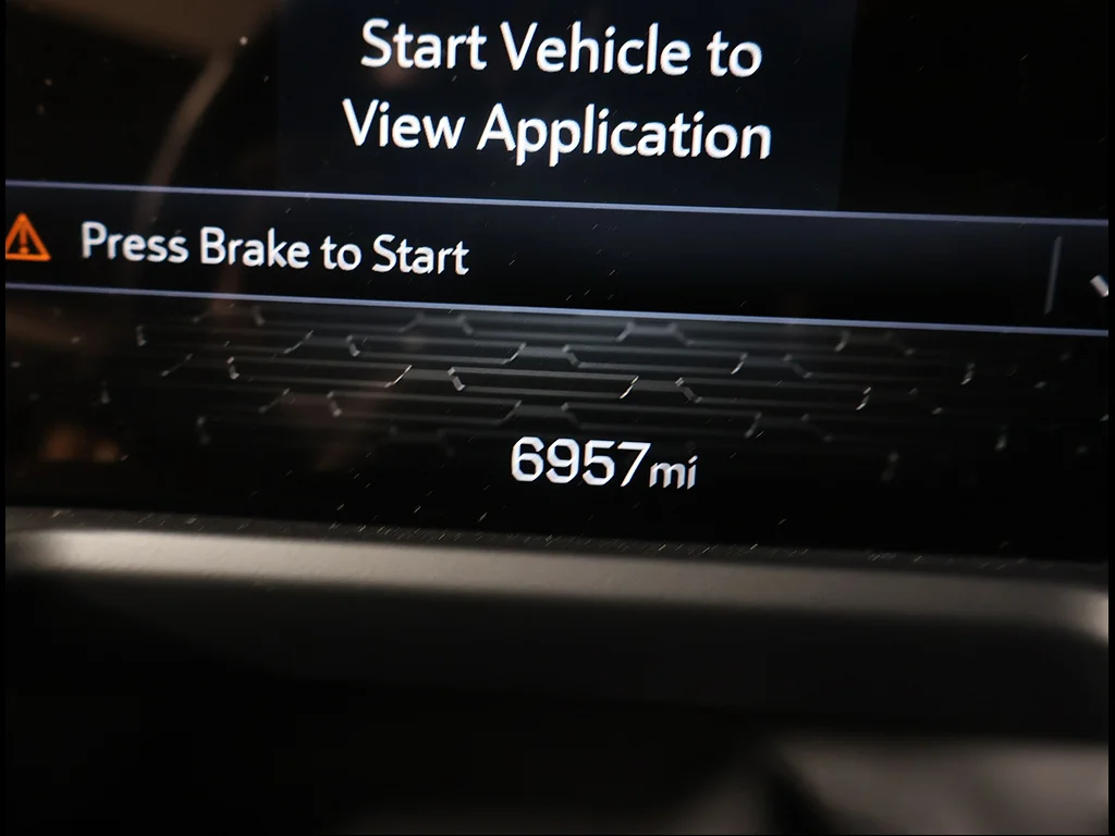Used 2024 Summit White GMC Denali image 9