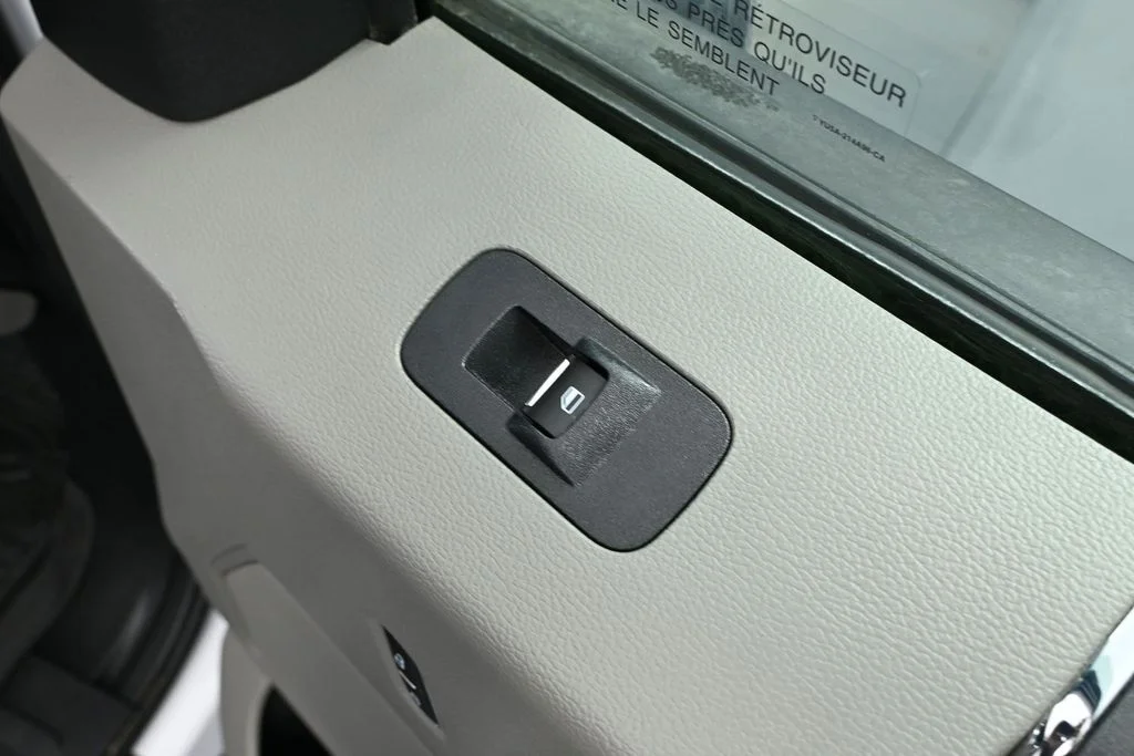 Used 2020 White Ford XLT image 37